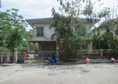 238 Sqm., 3 Beds, 2 Baths House listed for ฿ 2,700,000.