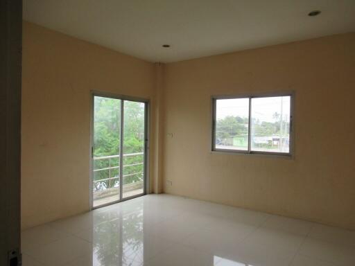 238 Sqm., 3 Beds, 2 Baths House listed for ฿ 2,700,000.