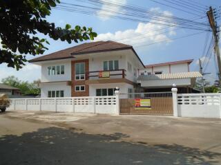 448 Sqm., 3 Beds, 2 Baths House listed for ฿ 3,193,000.