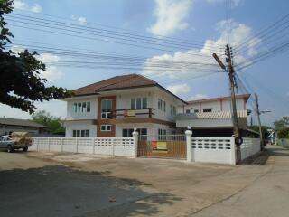 448 Sqm., 3 Beds, 2 Baths House listed for ฿ 3,193,000.