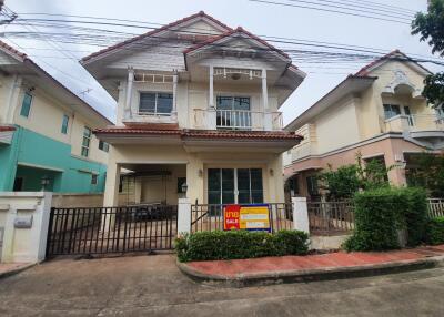 143 Sqm., 3 Beds, 2 Baths House listed for ฿ 2,590,000.