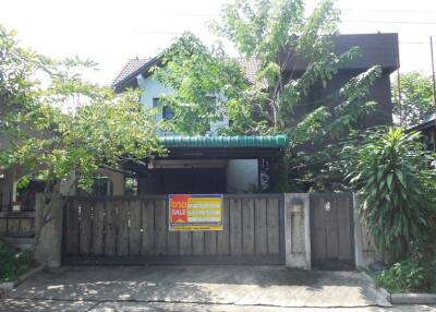 360 Sqm., 2 Beds, 1 Bath House listed for ฿ 3,189,000.