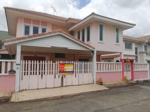 203 Sqm., 3 Beds, 2 Baths House listed for ฿ 2,850,000.