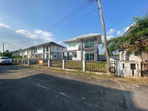 365 Sqm., 2 Beds, 2 Baths House listed for ฿ 3,150,000.