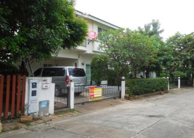 240 Sqm., 1 Bed, 1 Bath House listed for ฿ 2,850,000.