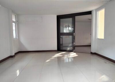 207 Sqm., 1 Bed, 1 Bath House listed for ฿ 3,150,000.