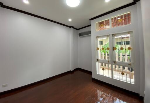 252 Sqm., 3 Beds, 2 Baths House listed for ฿ 2,650,000.