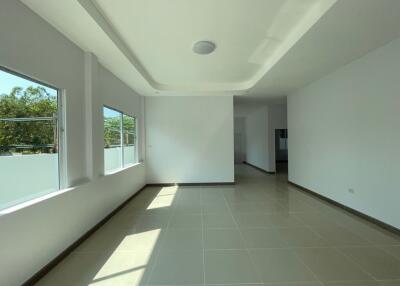 214 Sqm., 2 Beds, 2 Baths House listed for ฿ 2,500,000.