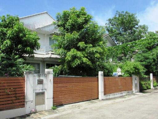 220 Sqm., 1 Bed, 1 Bath House listed for ฿ 3,045,000.