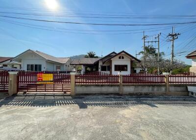 708 Sqm., 3 Beds, 1 Bath House listed for ฿ 2,713,000.