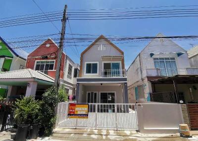 142 Sqm., 2 Beds, 2 Baths House listed for ฿ 2,300,000.