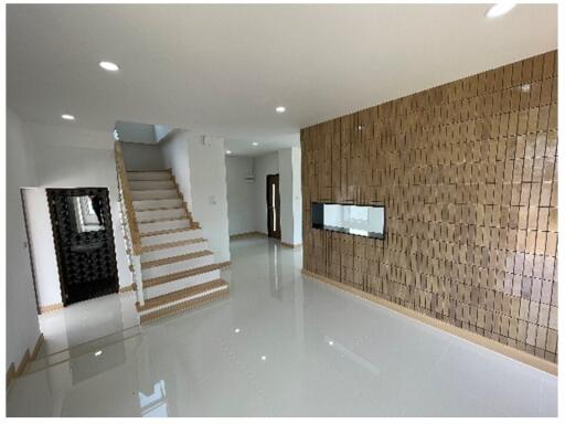 222 Sqm., 3 Beds, 4 Baths House listed for ฿ 2,941,000.