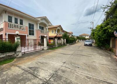 201 Sqm., 3 Beds, 2 Baths House listed for ฿ 2,660,000.