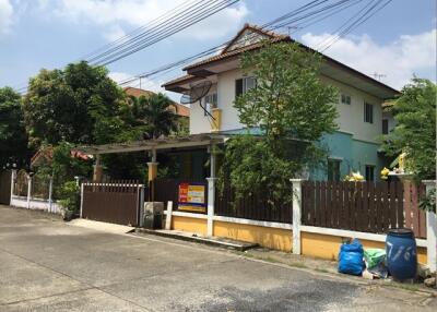 210 Sqm., 1 Bed, 1 Bath House listed for ฿ 2,660,000.