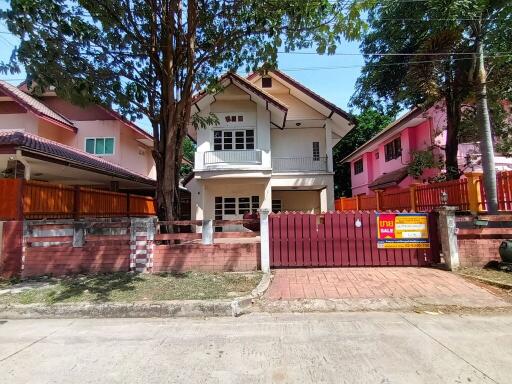 240 Sqm., 3 Beds, 3 Baths House listed for ฿ 2,940,000.