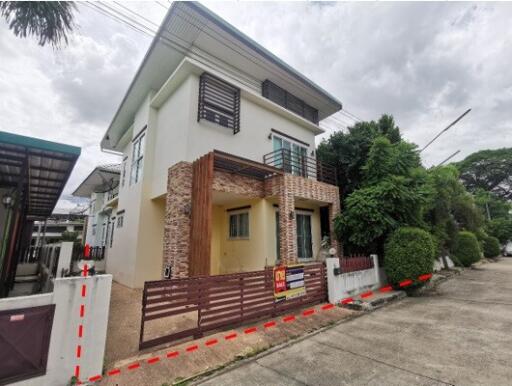 210 Sqm., 4 Beds, 2 Baths House listed for ฿ 2,940,000.