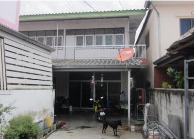 346 Sqm., 2 Beds, 1 Bath House listed for ฿ 2,896,000.