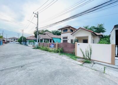 256 Sqm., 2 Beds, 1 Bath House listed for ฿ 2,350,000.