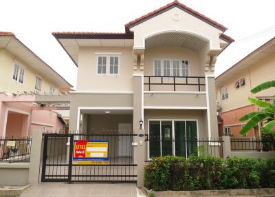 148 Sqm., 3 Beds, 2 Baths House listed for ฿ 2,835,000.