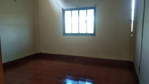 1,600 Sqm., 2 Beds, 1 Bath House listed for ฿ 2,677,000.