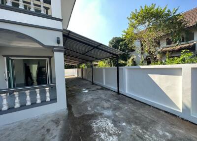 400 Sqm., 3 Beds, 2 Baths House listed for ฿ 2,661,000.