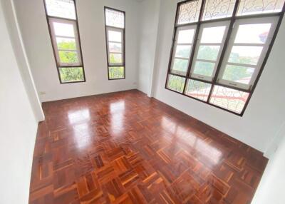 253 Sqm., 2 Beds, 2 Baths House listed for ฿ 2,375,000.