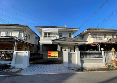 168 Sqm., 3 Beds, 2 Baths House listed for ฿ 2,625,000.