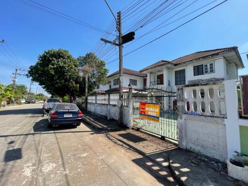 240 Sqm., 3 Beds, 2 Baths House listed for ฿ 1,990,000.