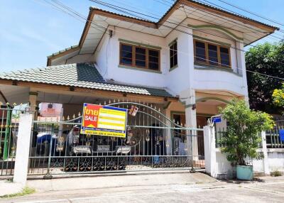 240 Sqm., 3 Beds, 2 Baths House listed for ฿ 2,573,000.