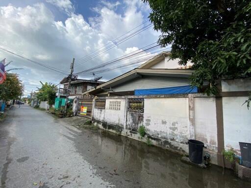 204 Sqm., 1 Bed, 1 Bath House listed for ฿ 2,559,000.