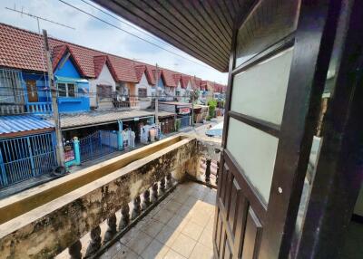 160 Sqm., 2 Beds, 2 Baths House listed for ฿ 2,100,000.