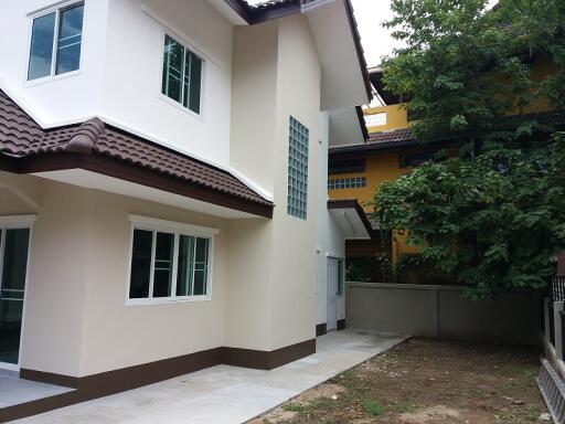 208 Sqm., 1 Bed, 1 Bath House listed for ฿ 2,415,000.