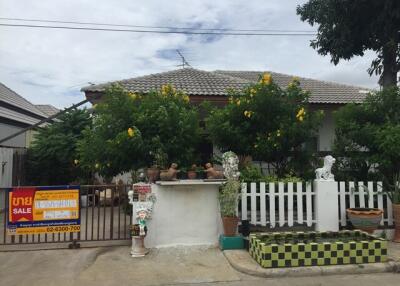 240 Sqm., 3 Beds, 2 Baths House listed for ฿ 2,185,000.