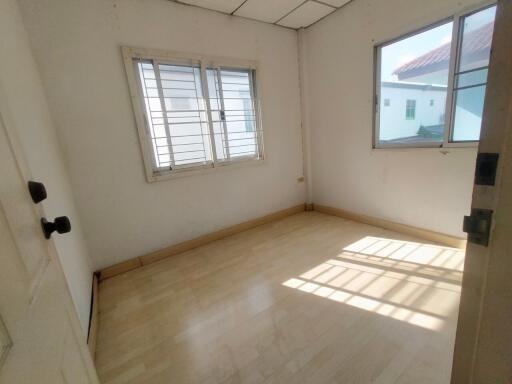 215 Sqm., 3 Beds, 2 Baths House listed for ฿ 2,185,000.