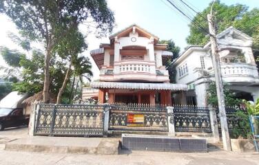 180 Sqm., 1 Bed, 1 Bath House listed for ฿ 2,415,000.