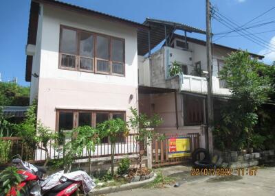 209 Sqm., 2 Beds, 2 Baths House listed for ฿ 1,950,000.