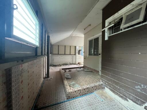 323 Sqm., 3 Beds, 2 Baths House listed for ฿ 2,138,000.