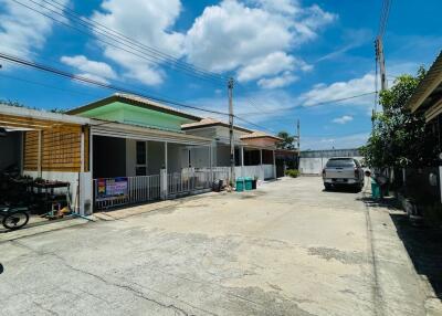 144 Sqm., 2 Beds, 1 Bath House listed for ฿ 1,800,000.