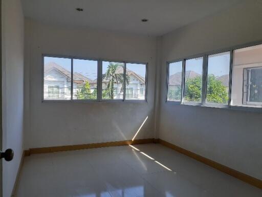 234 Sqm., 3 Beds, 2 Baths House listed for ฿ 2,310,000.