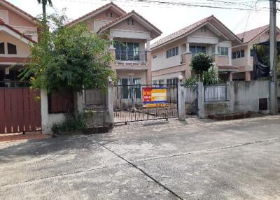 234 Sqm., 3 Beds, 2 Baths House listed for ฿ 2,310,000.