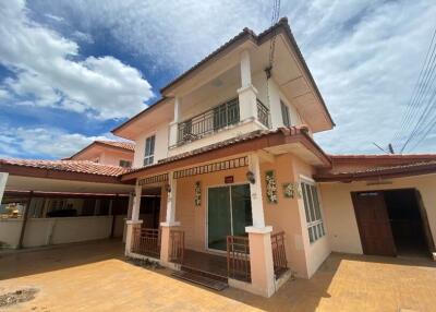 220 Sqm., 3 Beds, 2 Baths House listed for ฿ 2,310,000.