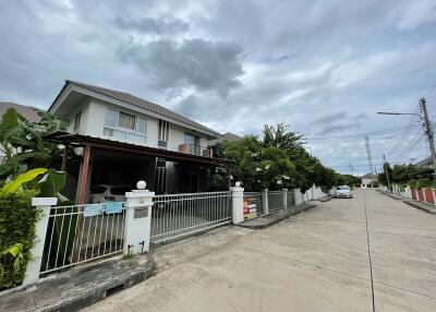 216 Sqm., 1 Bed, 1 Bath House listed for ฿ 2,205,000.