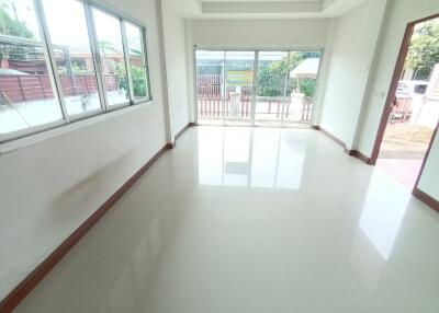 200 Sqm., 2 Beds, 2 Baths House listed for ฿ 1,995,000.