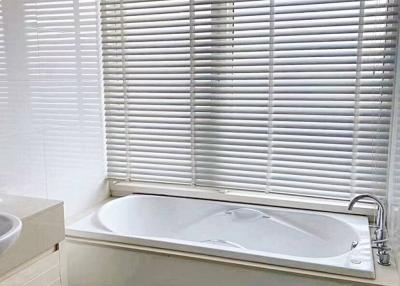 110 Sqm 2 Bed 2 Bath Condo For Rent