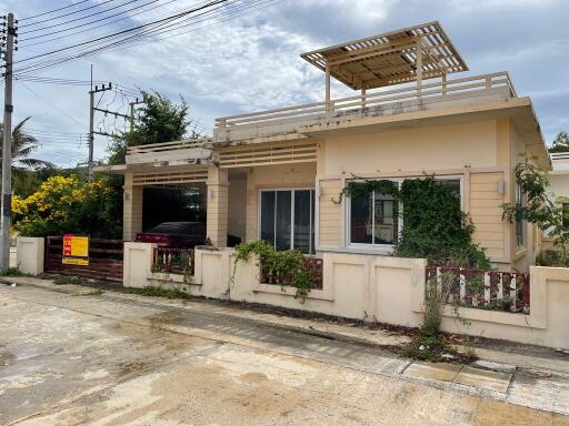 204 Sqm., 2 Beds, 1 Bath House listed for ฿ 1,995,000.