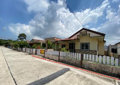 200 Sqm., 3 Beds, 1 Bath House listed for ฿ 2,200,000.