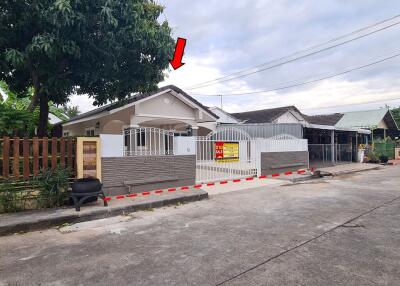 172 Sqm., 2 Beds, 1 Bath House listed for ฿ 1,850,000.