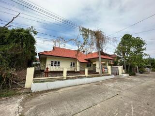 260 Sqm., 3 Beds, 2 Baths House listed for ฿ 2,153,000.