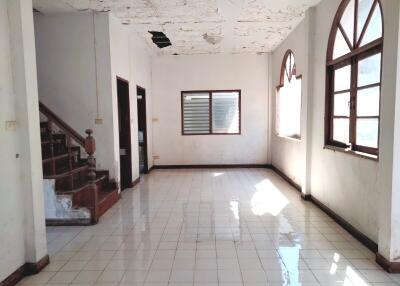 200 Sqm., 3 Beds, 2 Baths House listed for ฿ 1,900,000.