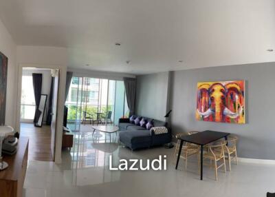 Modern 2 Bedroom Condo Close To The Beach